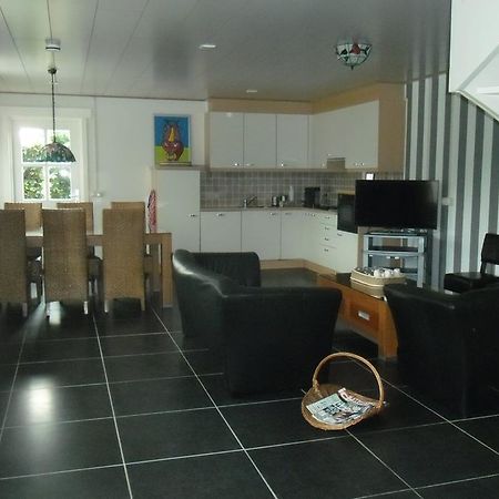 Herkenhoek 3 Bedroom Apartement Heeswijk-Dinther Esterno foto